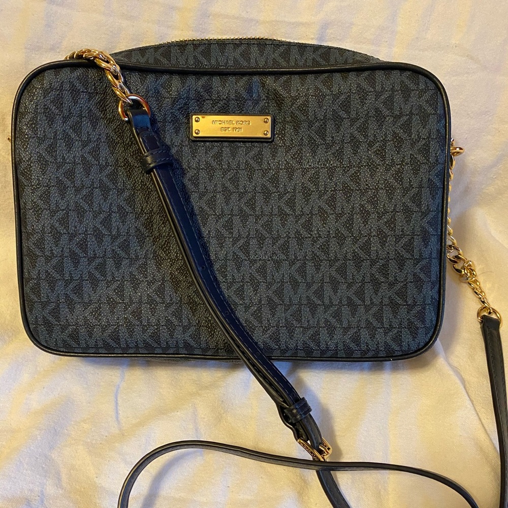 MK small Jet Set crossbody